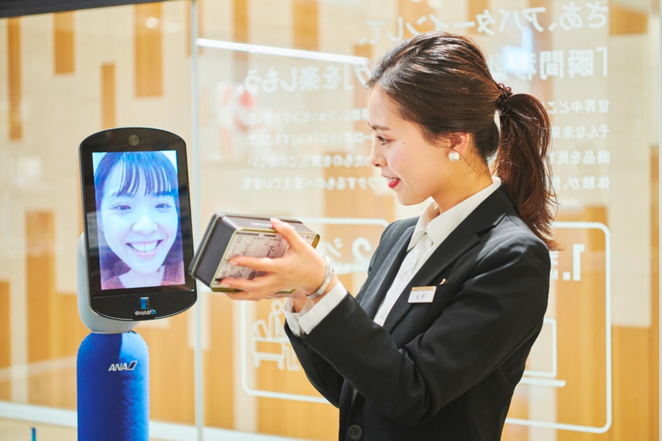Japon – ANA ouvre le premier magasin au monde équipé de robots&nbsp;avatar.